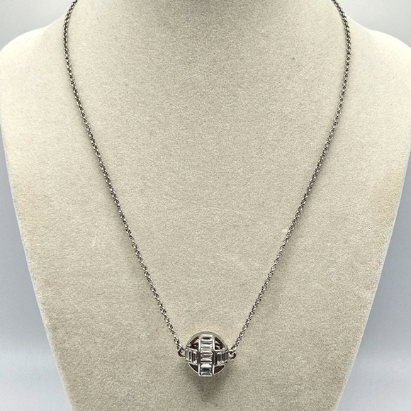 VINTAGE Carolee Silver Tone Glass Rhinestone 3D Sphere Ball Necklace Signed - Picture 2 of 6